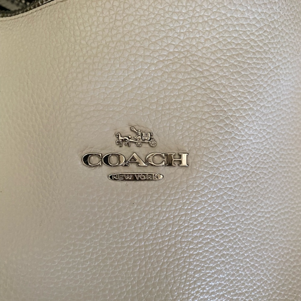 Coach Handbag 👜 - Picture 2 of 7